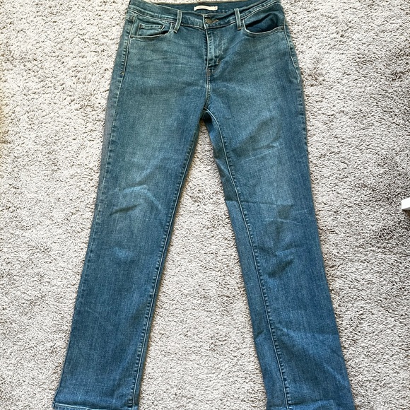 Women’s Vintage Levi Jeans - Picture 3 of 3